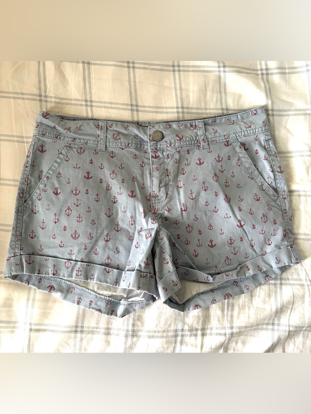 Aeropostale Light Blue Shorts with Red Anchor Print women’s size 6 Low Rise